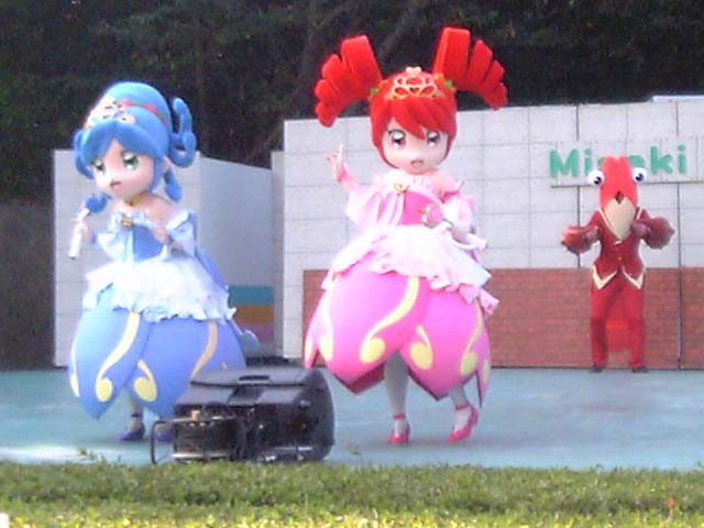 みさき公園でふたご姫ショー開催 Mnaの世界